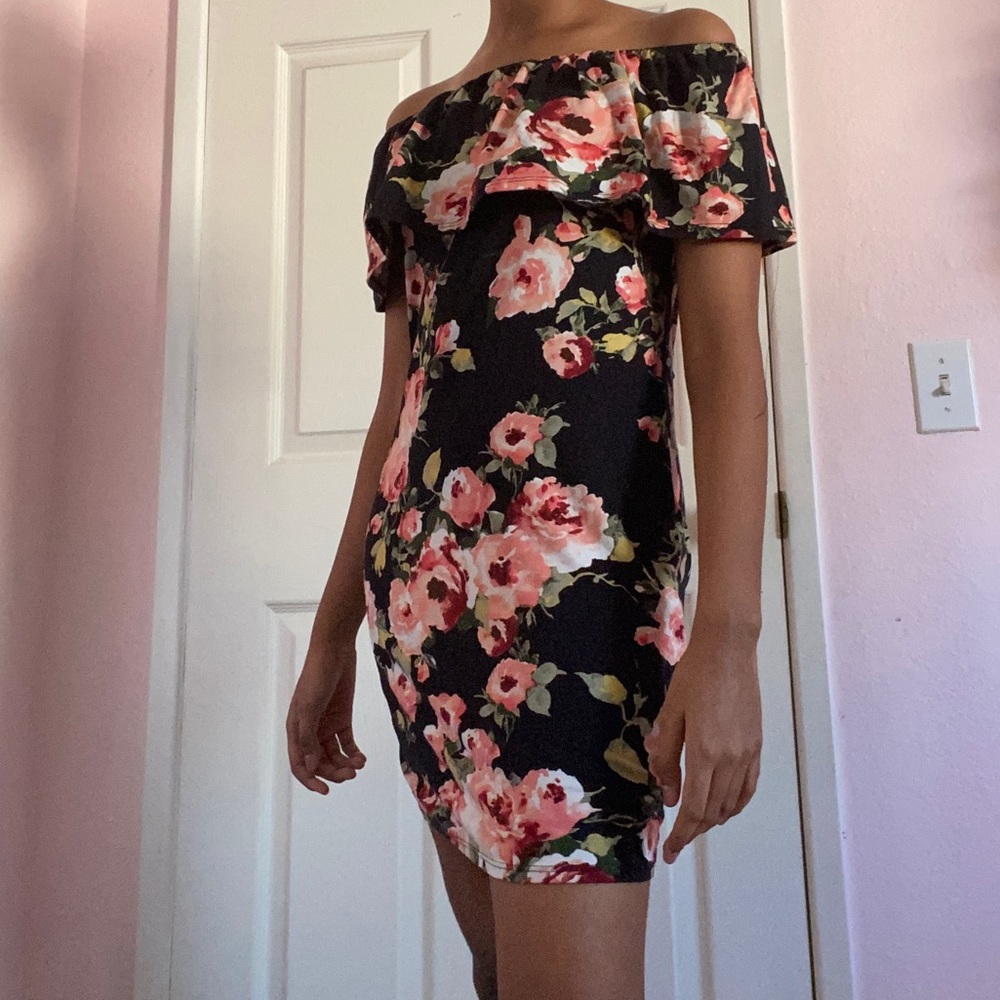 floral off-the-shoulder mini dress